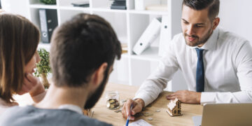 Dove si registra il contratto di affitto e quale documentazione portare