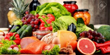 Frutta low carb, ipocalorica: 13 frutti con meno calorie