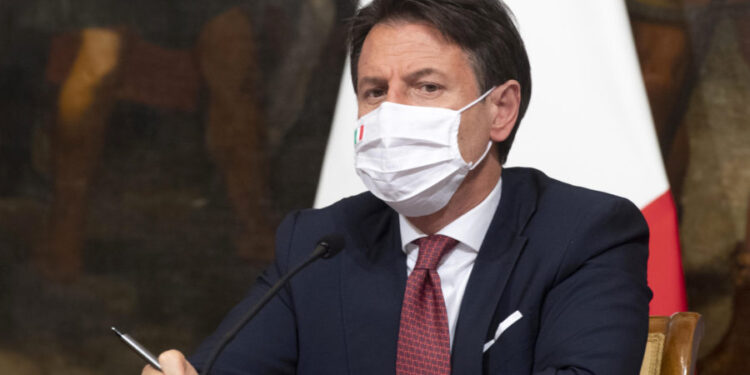 Covid-19: il Presidente Conte firma il Dpcm del 24 ottobre 2020