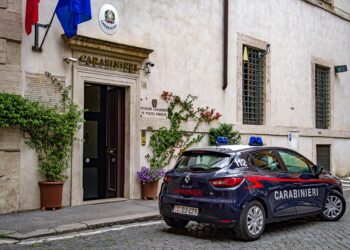 Avellino: Tenta suicidio in auto, 70enne salvato dai Carabinieri