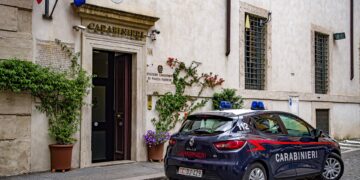 Avellino: Tenta suicidio in auto, 70enne salvato dai Carabinieri