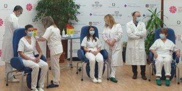 Vaccine day, Speranza: “È il giorno che aspettavamo da tempo. La strada è ancora lunga, ma finalmente abbiamo il vaccino”