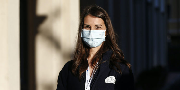 Il ministro Lamorgese: atto odioso l’attacco rivolto in rete all’infermiera vaccinata contro il Covid19