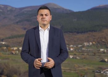 Scrisse ‘w il duce’ in un post, Pd chiede dimissioni capogruppo Lega