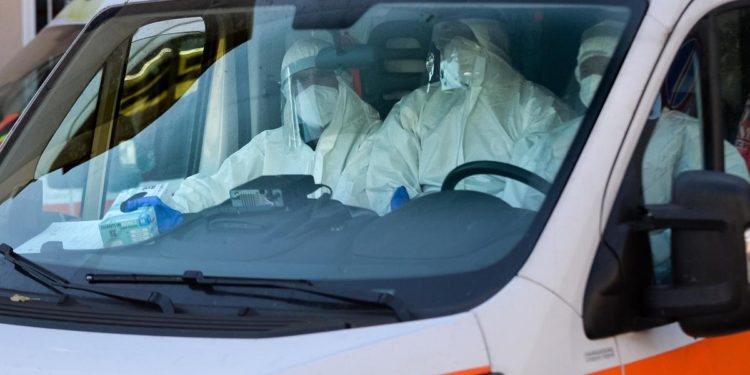 Covid Abruzzo, oggi 190 nuovi contagi e 7 morti: bollettino 22 marzo