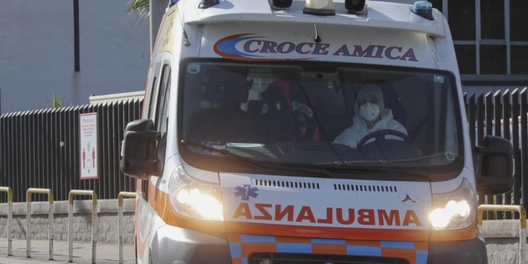 Covid Lazio, oggi 1.825 contagi e 15 morti. A Roma 900 casi’