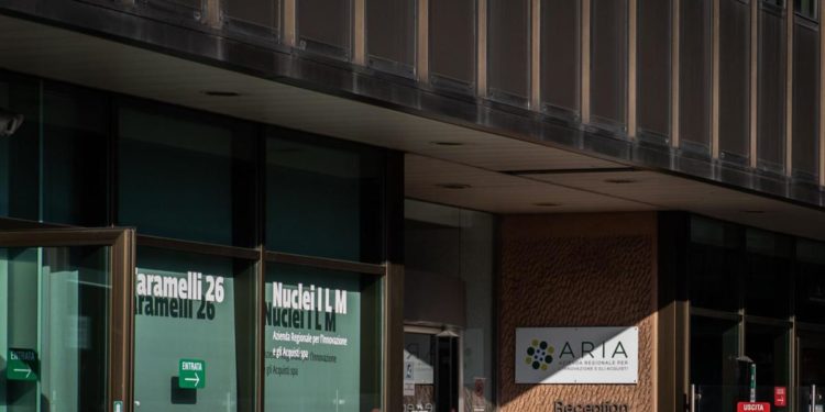 Vaccini Lombardia, cda di Aria si dimette in blocco