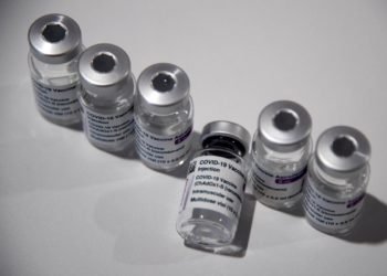 Vaccino Covid AstraZeneca sospeso in Irlanda