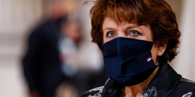 Covid Francia, ricoverata ministra Cultura Bachelot