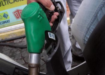 Prezzi benzina e diesel, stangata sulle famiglie