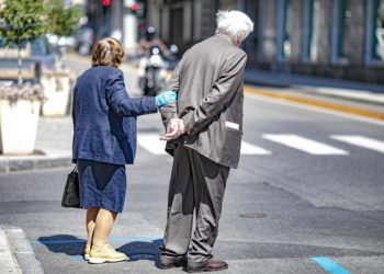 Covid, presidente Auser: “Commissariare vaccinazioni ad over 80, non si può più derogare”