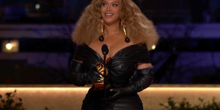 Beyoncé e Billie Eilish regine dei Grammy