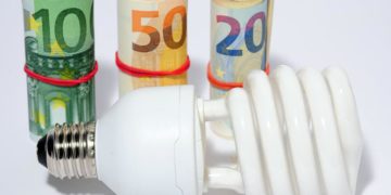 Decreto Sostegno 2021, sconto bollette elettriche: ecco per chi