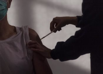 Vaccino italiano Takis, partita la sperimentazione