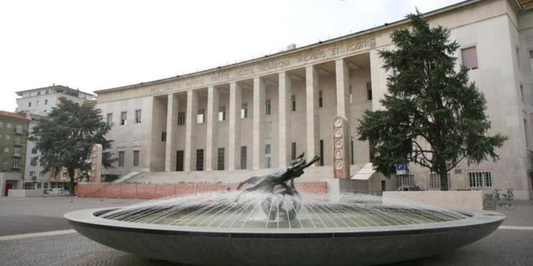 Bolzano, Benno Neumair confessa omicidio dei genitori