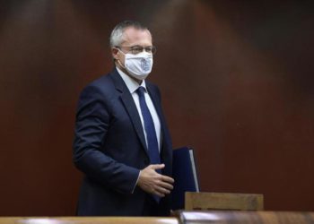 Bonomi: “Blocco licenziamenti è finto problema”