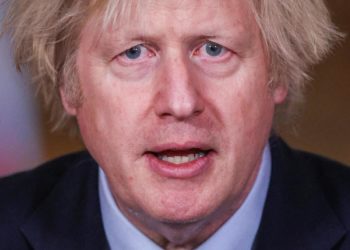 Covid Gb, Johnson: “Attenzione a nuova ondata”