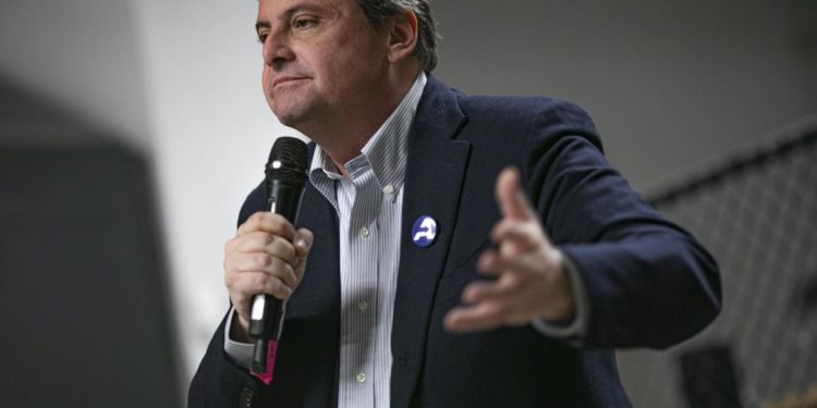 Roma, Calenda: “Pronto a parlare con Letta, ma basta perdere tempo”