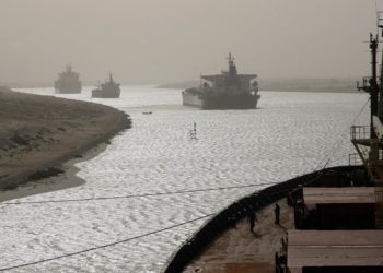 Canale di Suez bloccato da una nave