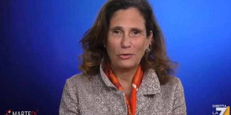 AstraZeneca, Ilaria Capua: “Vaccino funziona, vedo luce in fondo al tunnel”