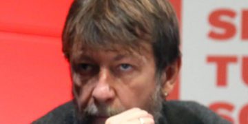 Migranti, Casarini: “Macchina del fango contro di me, unica colpa è salvare vite”
