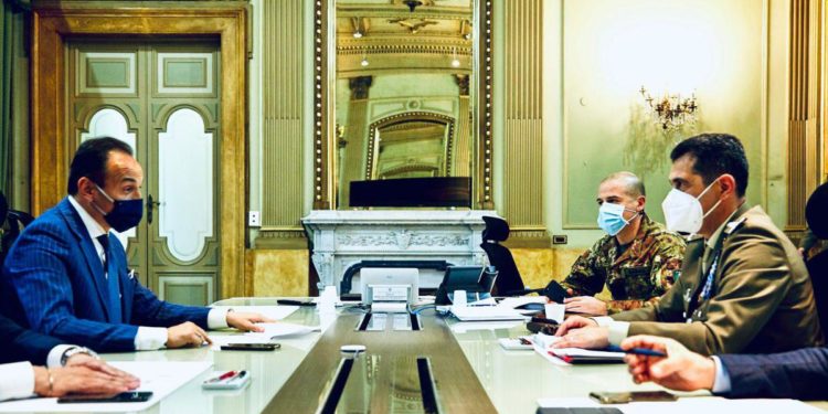 Vaccini Covid, Cirio a Figliuolo: “Meno fogli e più fiale”