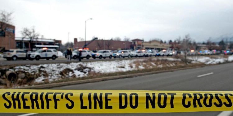 Colorado, sparatoria in un supermercato: 10 morti