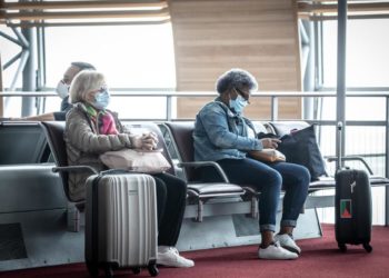 Viaggi all’estero covid, “quarantena e tampone per chi rientra in Italia”