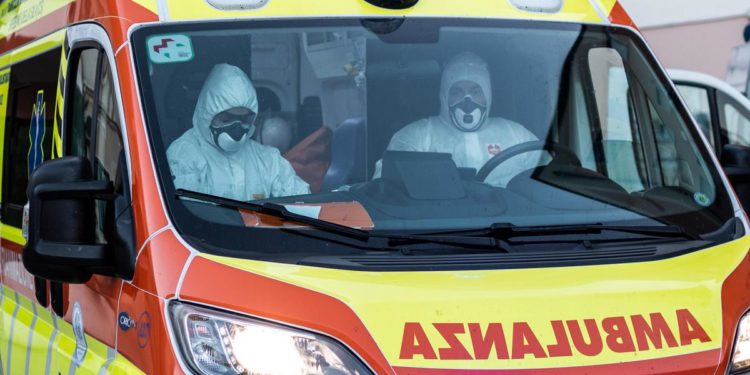 Covid, 339 i medici morti in Italia