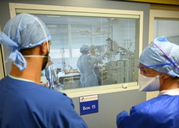 Covid Francia, “epidemia fuori controllo”