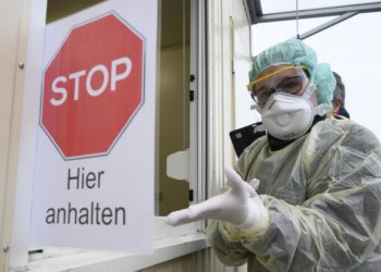 Covid Germania, contagi in lieve calo: 9.557 nuovi casi in un giorno