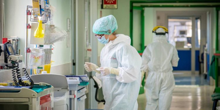 Iss: “Rt sale a 1.16, epidemia covid in espansione”