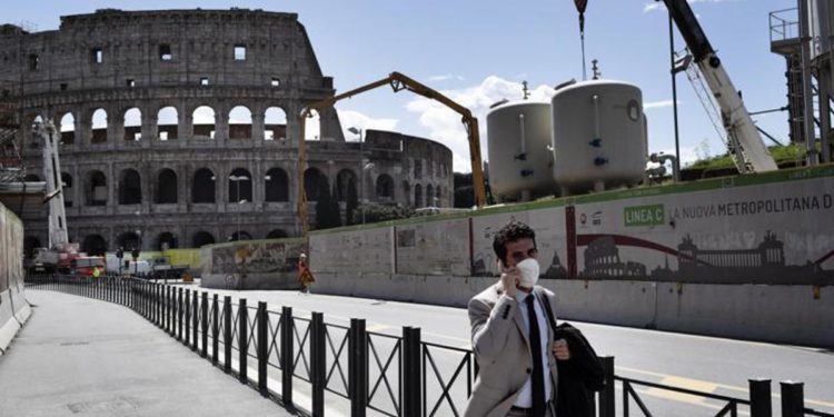 Covid Italia, oggi 13.846 contagi e 386 morti: bollettino 22 marzo