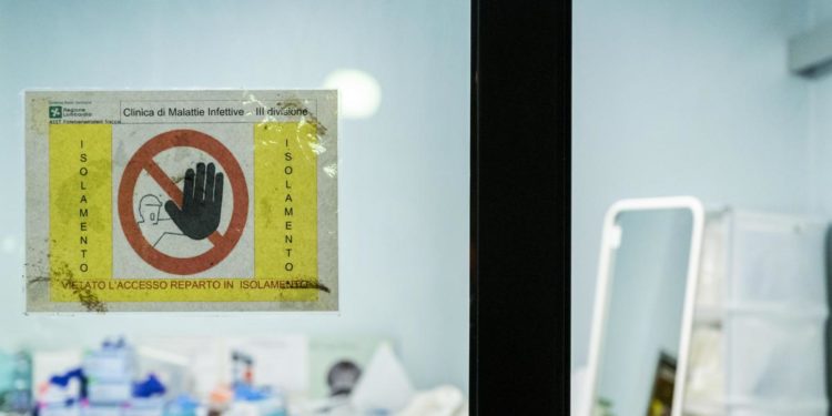 Covid, 334 i medici morti in Italia