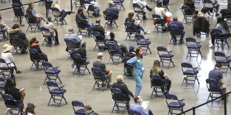 Covid Usa, a New York da oggi vaccini disponibili per tutti over 30