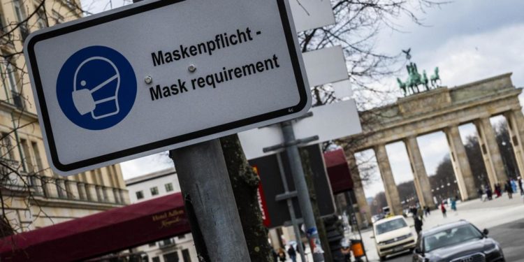 Lockdown Germania anche ad aprile: il piano Merkel