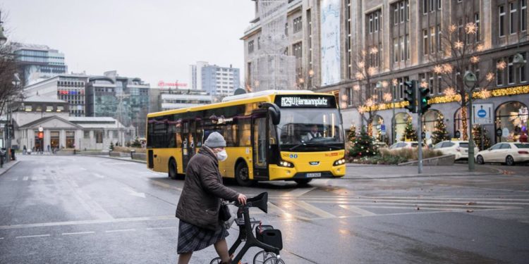 Covid Germania, 13.733 nuovi contagi: sale l’incidenza