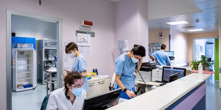 Covid Italia oggi, dati e contagi regioni: bollettino 27 marzo