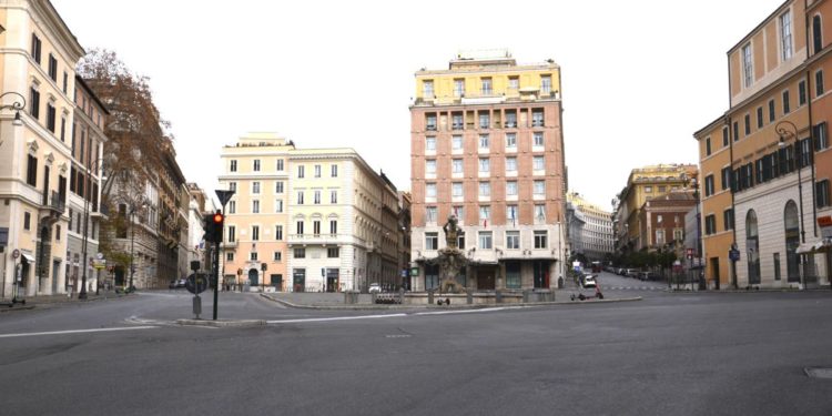 Italia verso zona rossa e arancione fino al 30 aprile