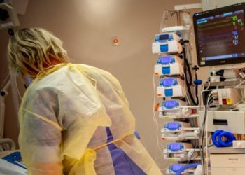 Terza ondata Covid Italia, Lopalco: “Già innescata”