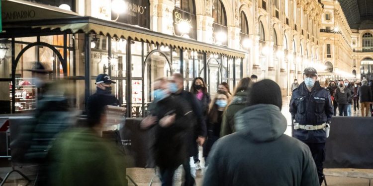 Covid Milano, 767 nuovi contagi in città e provincia: bollettino