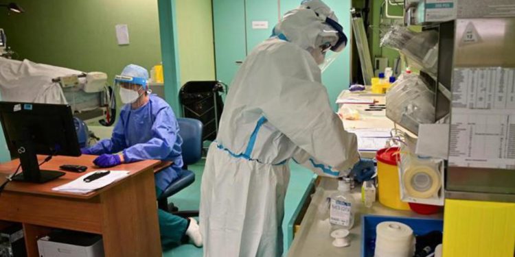 Covid Italia, oggi 18.765 contagi e 551 morti: bollettino 23 marzo