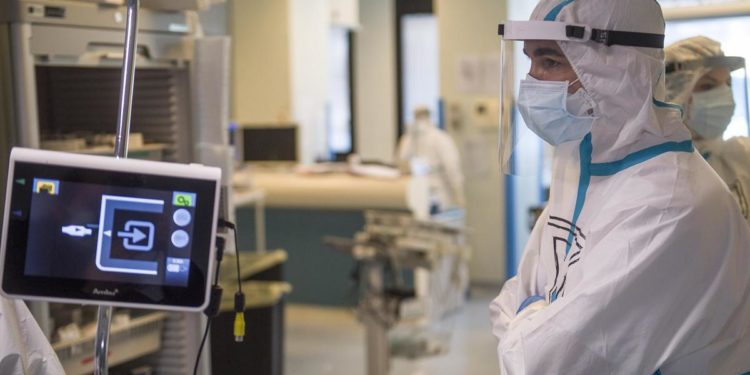 Covid Calabria, 89 nuovi contagi e 1 morto: bollettino 8 marzo