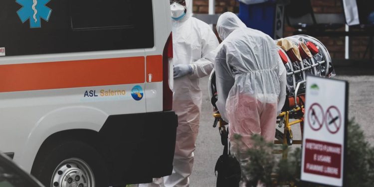 Covid, Crisanti: “Serve piano chiaro e preciso che sia l’ultimo”