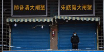 Covid, la Cina insiste: “Cercare origine anche altrove”