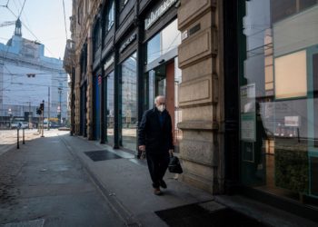 Nuove regole Covid, proposta Draghi: check a metà aprile