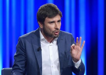M5S, Di Battista: “Lite su 2 mandati spettacolo poco edificante”