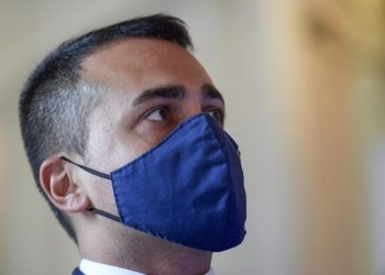 Libia, Di Maio atterrato a Tripoli: vedrà Dabaiba