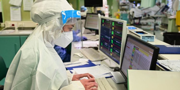 Covid Abruzzo, oggi 462 contagi e 9 morti: bollettino