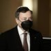 Draghi: “Vaccinazioni con AstraZeneca riprendono domani”